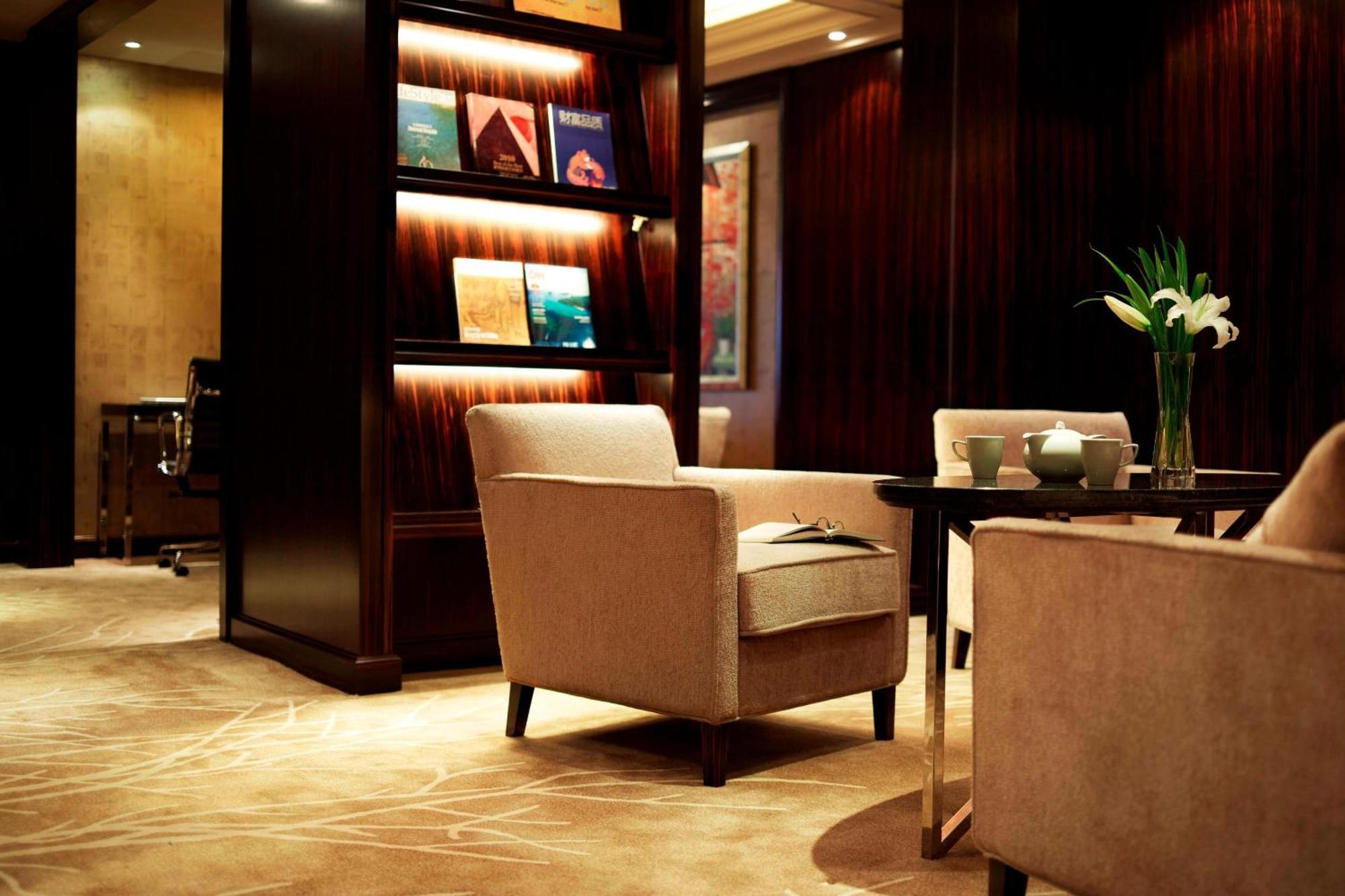Sheraton Shenzhen Futian Hotel Exterior photo