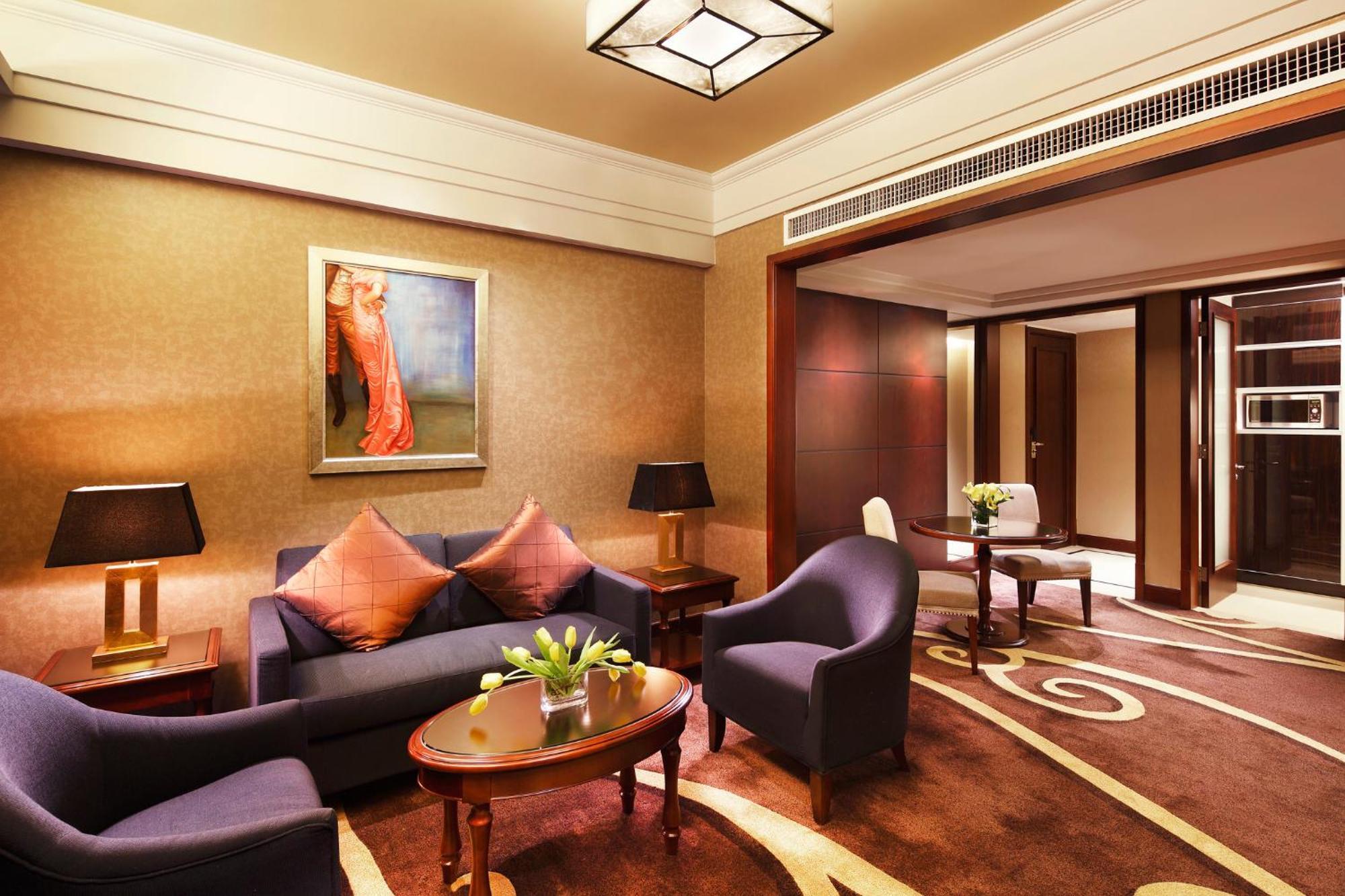 Sheraton Shenzhen Futian Hotel Exterior photo