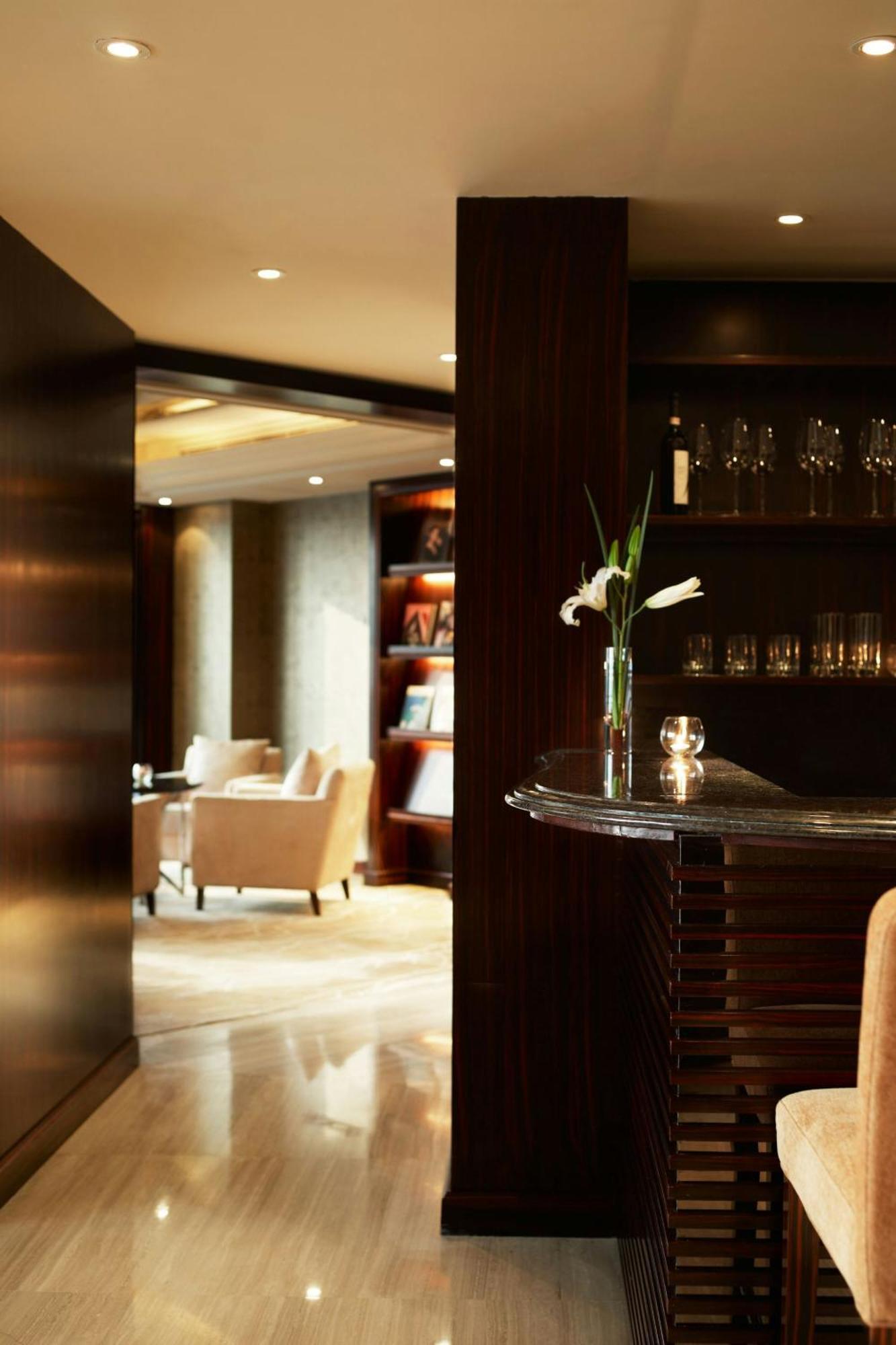 Sheraton Shenzhen Futian Hotel Exterior photo